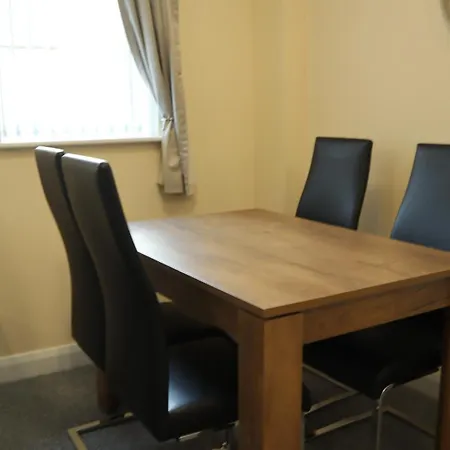 Brand New Luxury 1 & 2 Bed Apartments With Open Plan Kitchens & Diner , Free Wifi & Netflix Included Burton-upon-Trent Extérieur photo