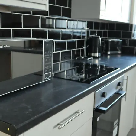 Brand New Luxury 1 & 2 Bed Apartments With Open Plan Kitchens & Diner , Free Wifi & Netflix Included Burton-upon-Trent Extérieur photo