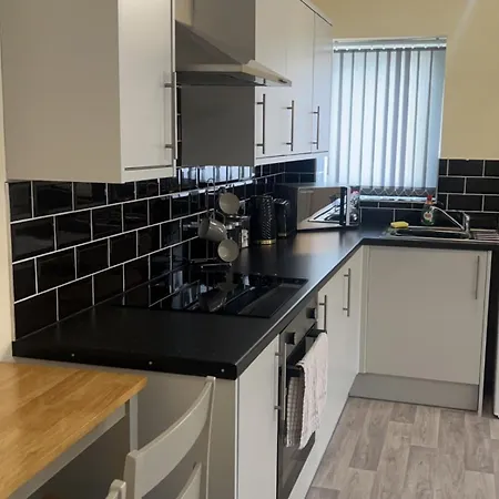 Brand New Luxury 1 & 2 Bed Apartments With Open Plan Kitchens & Diner , Free Wifi & Netflix Included Burton-upon-Trent Extérieur photo