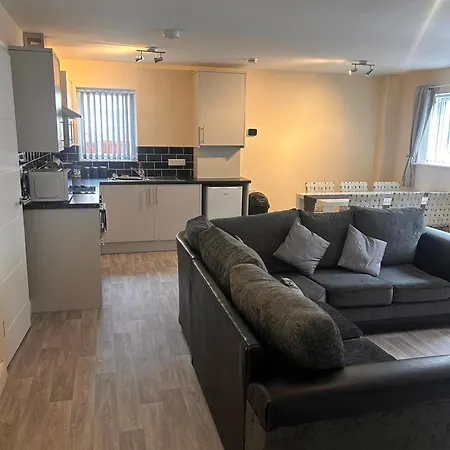 Brand New Luxury 1 & 2 Bed Apartments With Open Plan Kitchens & Diner , Free Wifi & Netflix Included Burton-upon-Trent Extérieur photo